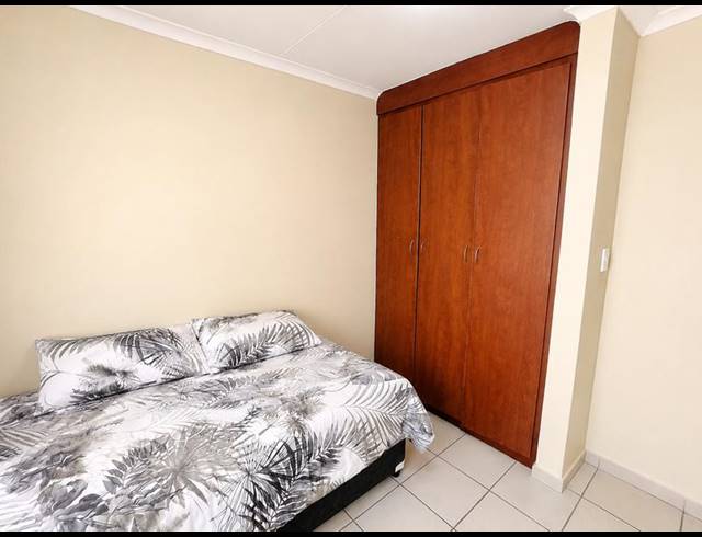 2 BEDROOM APARTMENT FOR SALE IN HEUWELOORD